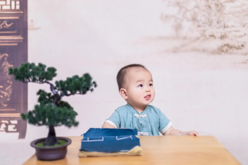 丹东宝宝喊肚子疼怎么回事